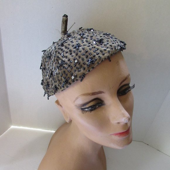 SALE Mid Century Beret Style Hat Olive Green Velvet Black Seed Beads - Picture 2 of 12